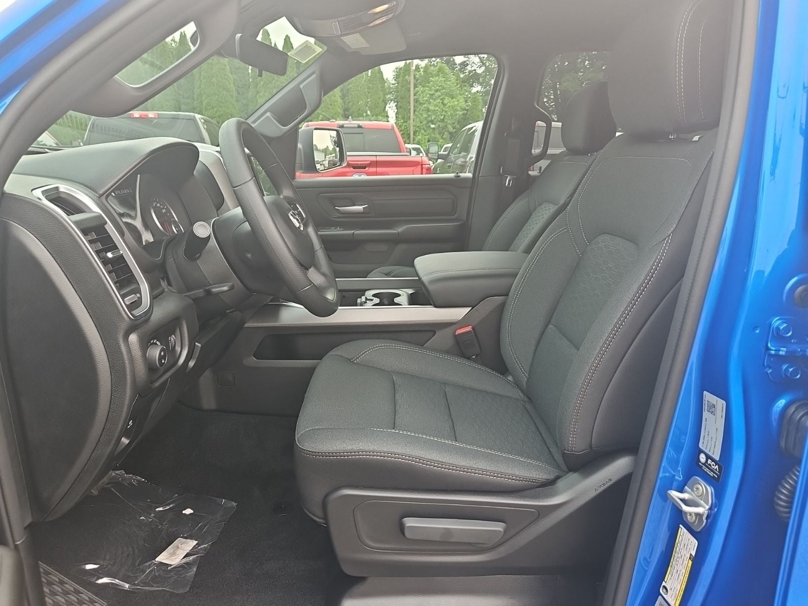 2026 RAM Ram 1500 RAM 1500 EXPRESS CREW CAB 4X4 5'7' BOX