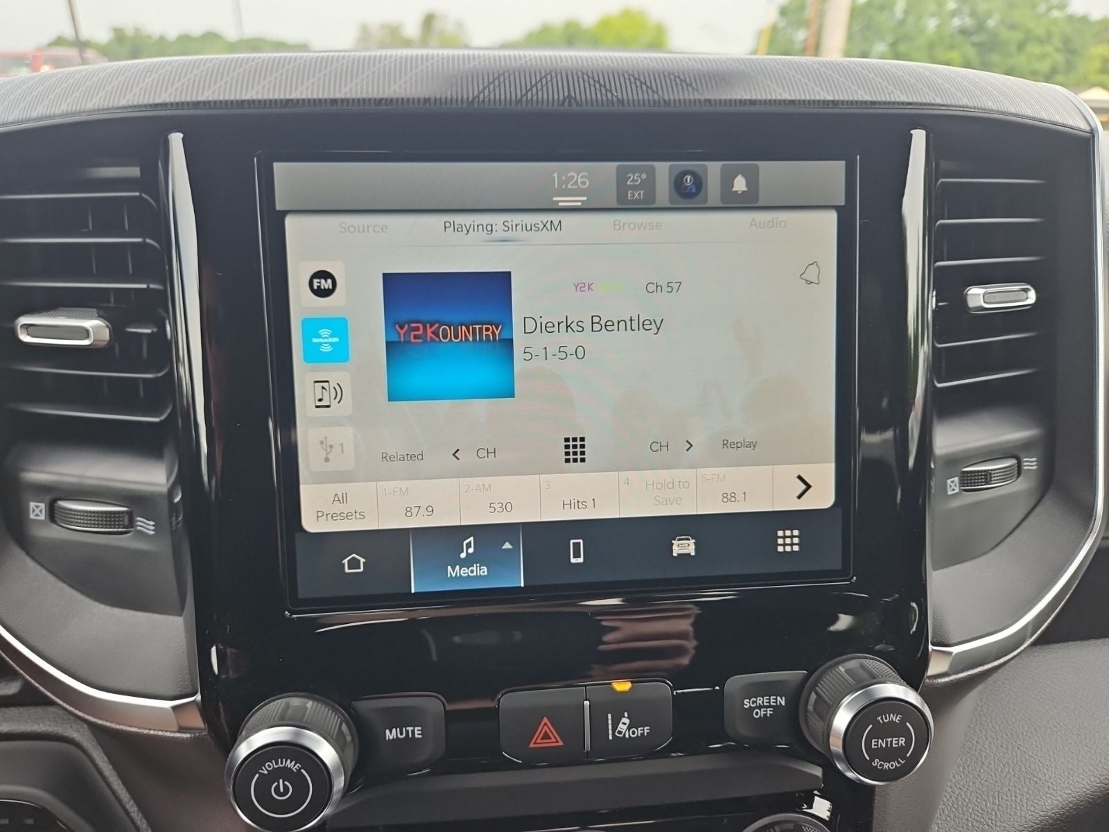 2026 RAM 1500 RAM 1500 EXPRESS CREW CAB 4X4 5'7' BOX