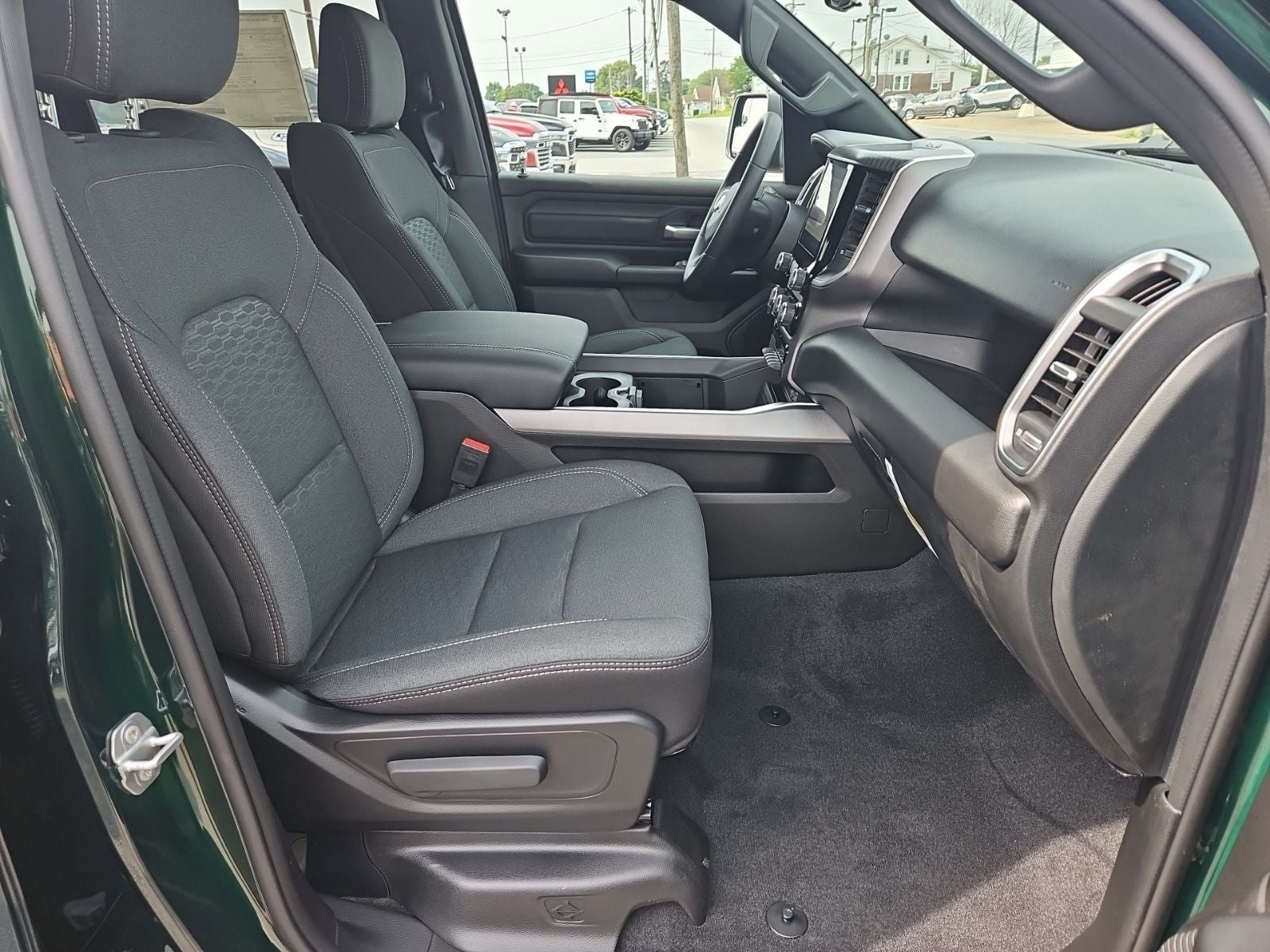 2026 RAM 1500 RAM 1500 EXPRESS CREW CAB 4X4 5'7' BOX