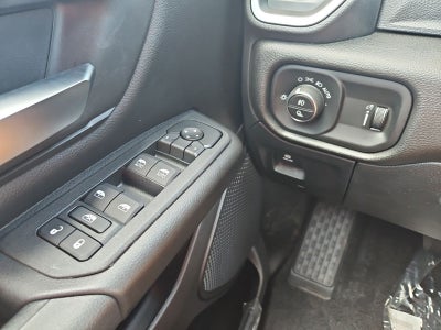2026 RAM 1500 RAM 1500 EXPRESS CREW CAB 4X4 5'7' BOX