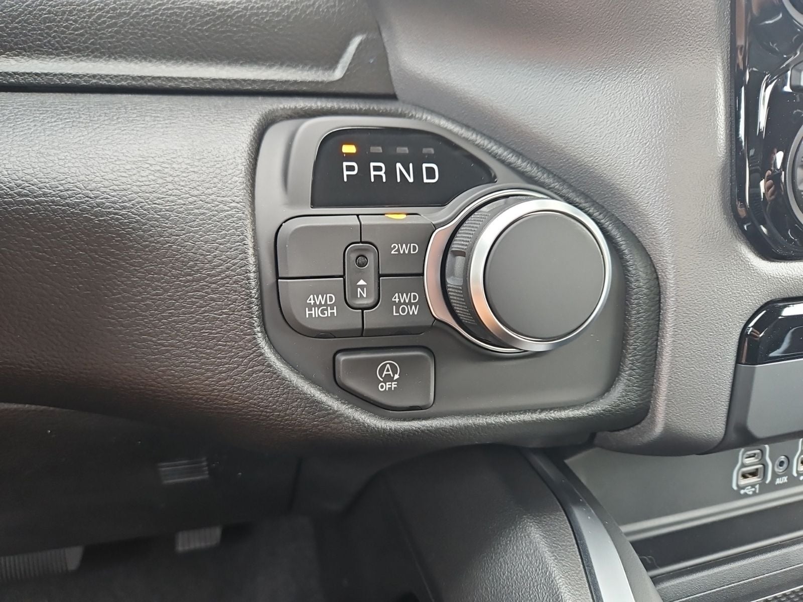 2026 RAM 1500 RAM 1500 EXPRESS CREW CAB 4X4 5'7' BOX