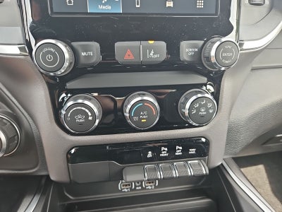 2026 RAM 1500 RAM 1500 EXPRESS CREW CAB 4X4 5'7' BOX
