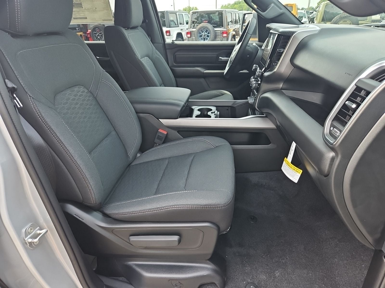 2026 RAM 1500 RAM 1500 EXPRESS CREW CAB 4X4 5'7' BOX