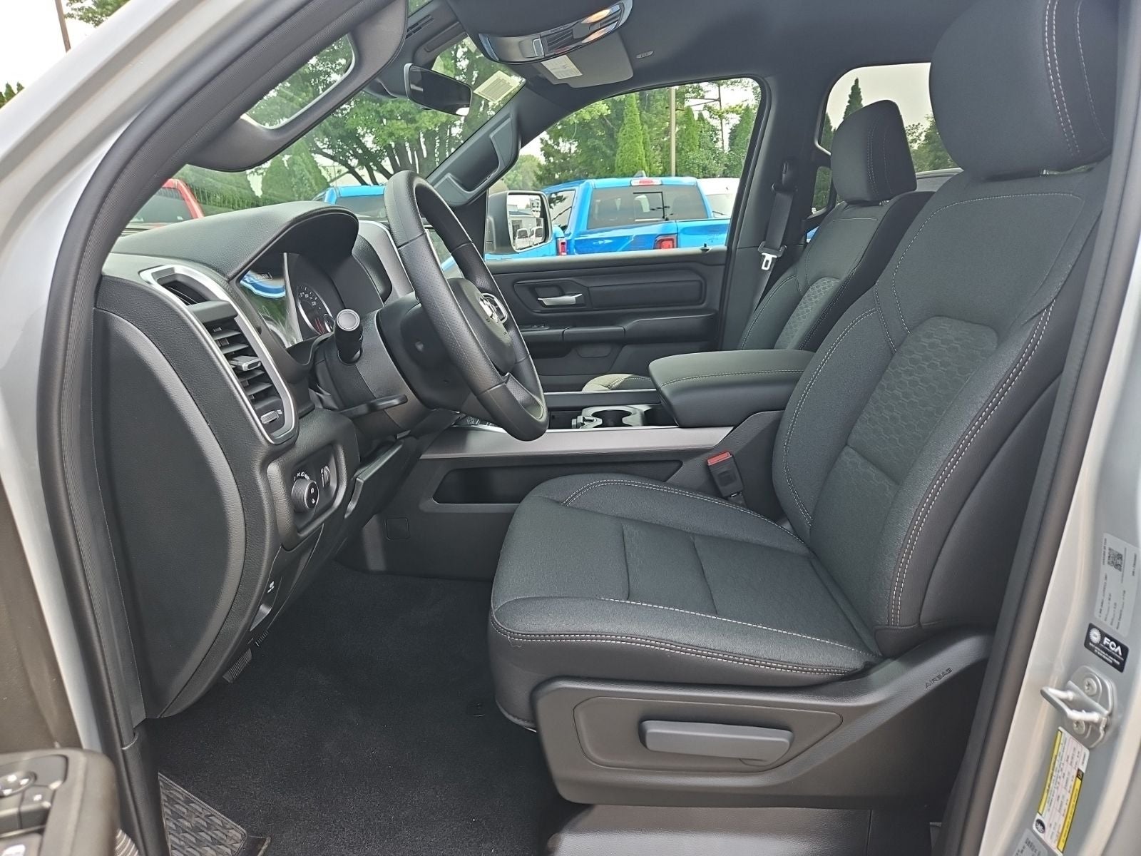 2026 RAM 1500 RAM 1500 EXPRESS CREW CAB 4X4 5'7' BOX