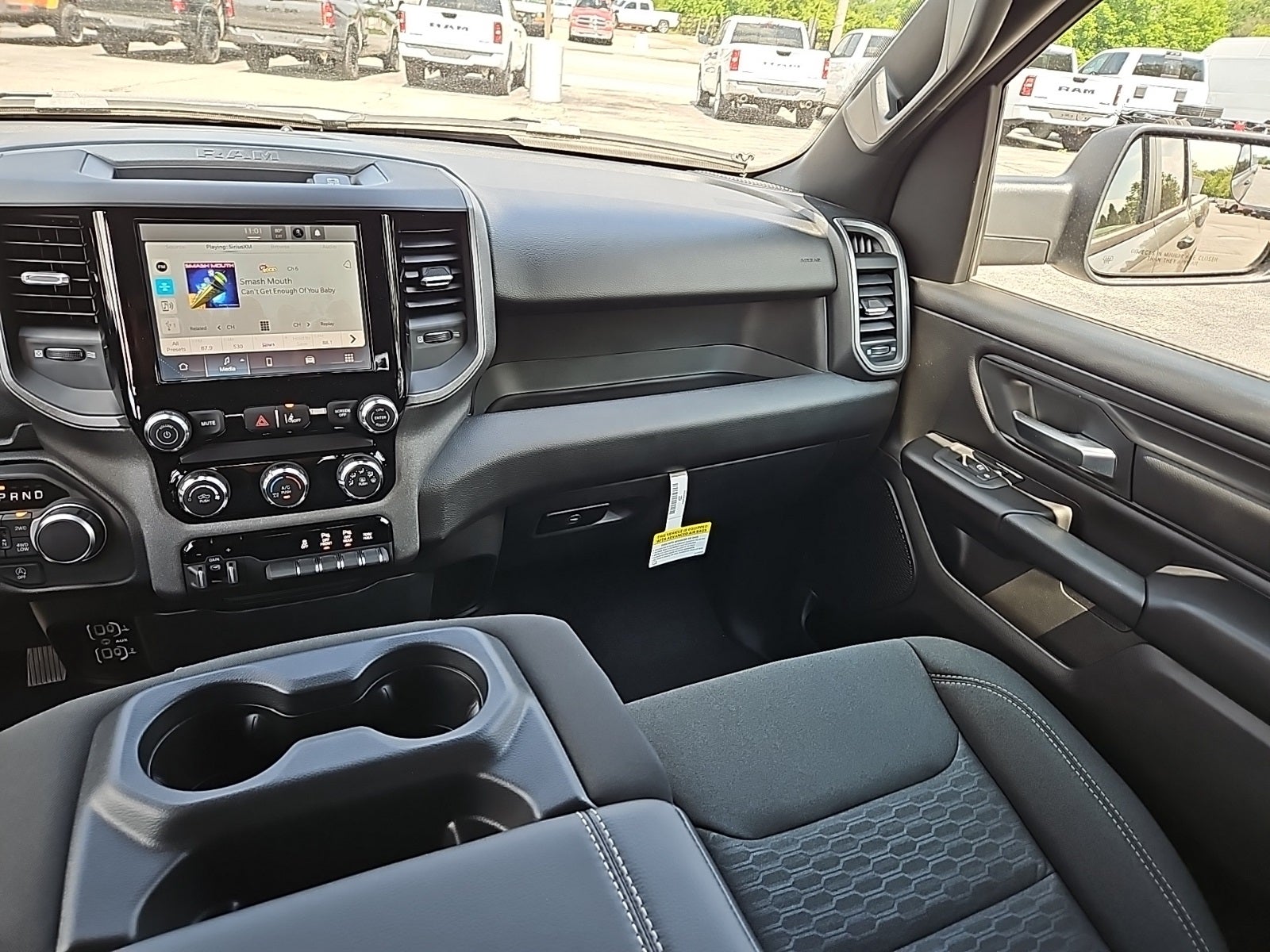 2025 RAM Ram 1500 RAM 1500 TRADESMAN CREW CAB 4X4 5'7' BOX