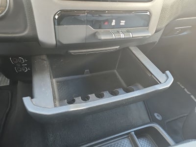 2020 RAM 1500 Big Horn Crew Cab 4x4 5'7' Box