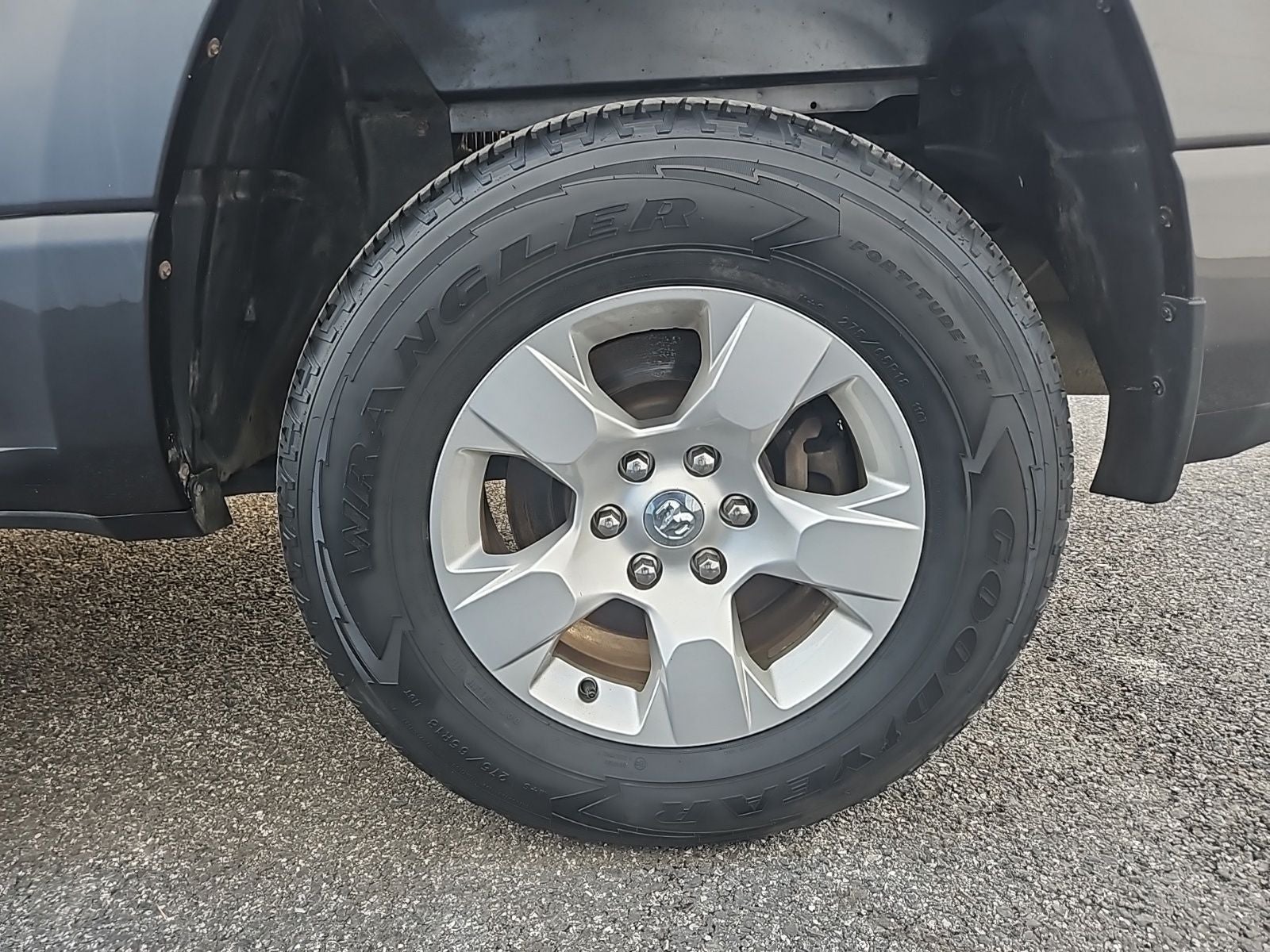 2020 RAM 1500 Big Horn Crew Cab 4x4 5'7' Box