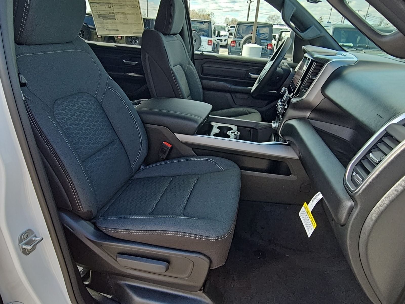 2026 RAM Ram 1500 RAM 1500 EXPRESS CREW CAB 4X4 5'7' BOX