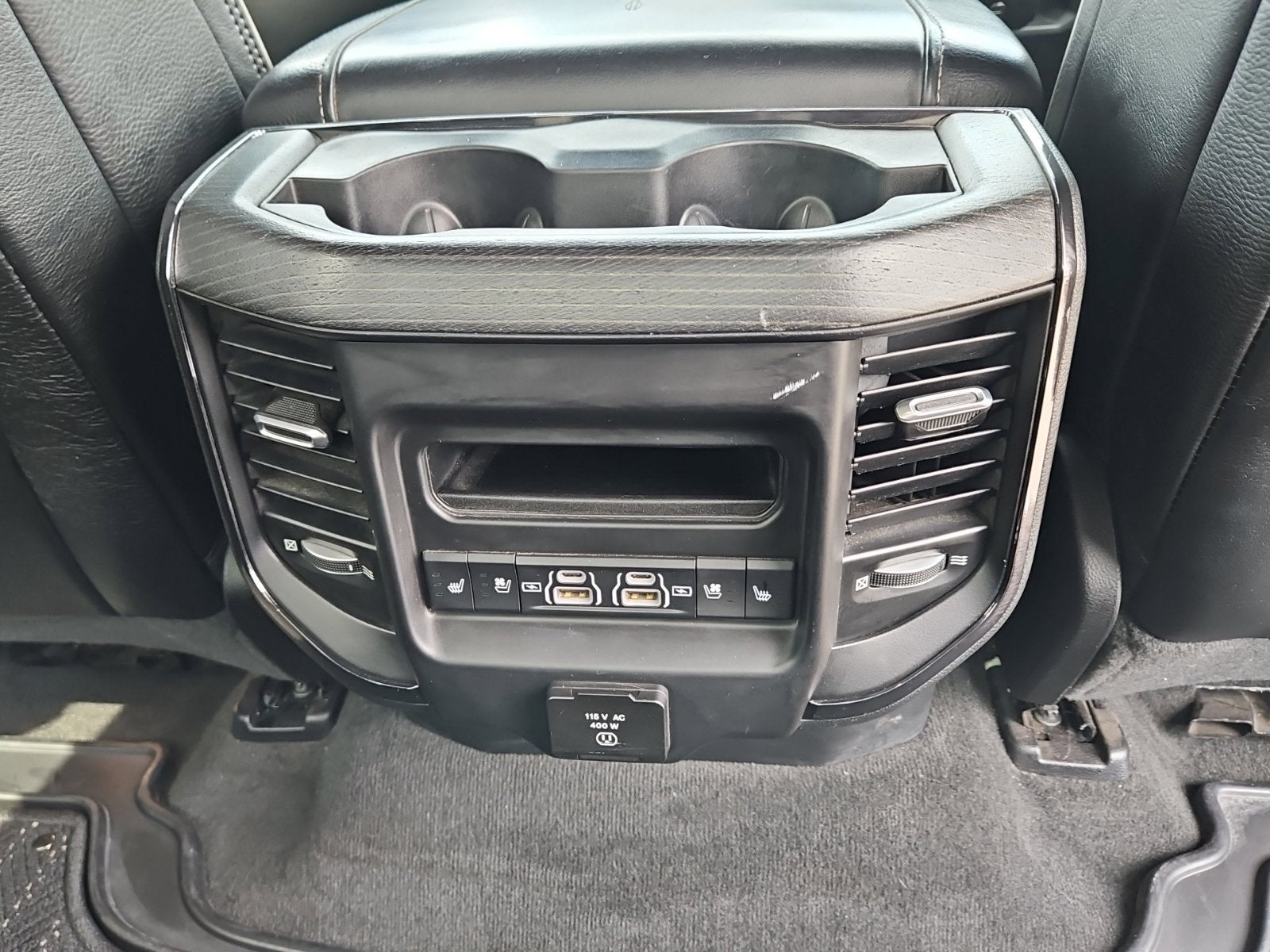 2022 RAM 1500 Limited Crew Cab 4x4 5'7' Box