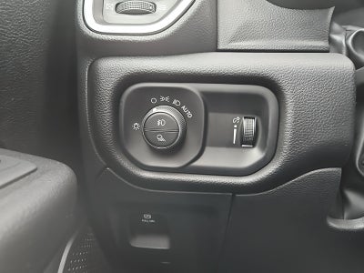 2024 RAM 1500 Big Horn Crew Cab 4x4 6'4' Box