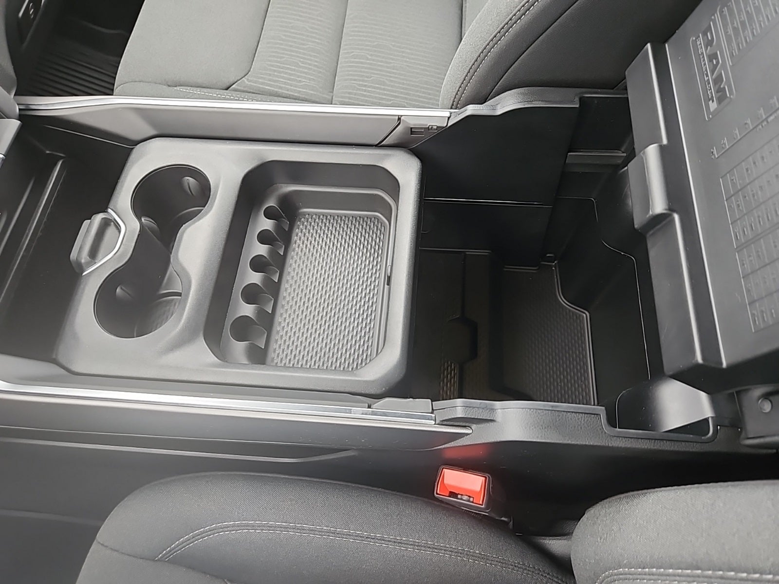 2024 RAM 1500 Big Horn Crew Cab 4x4 6'4' Box