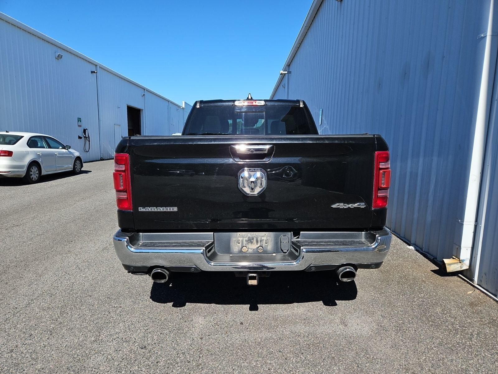 2022 RAM 1500 Laramie Crew Cab 4x4 6'4' Box