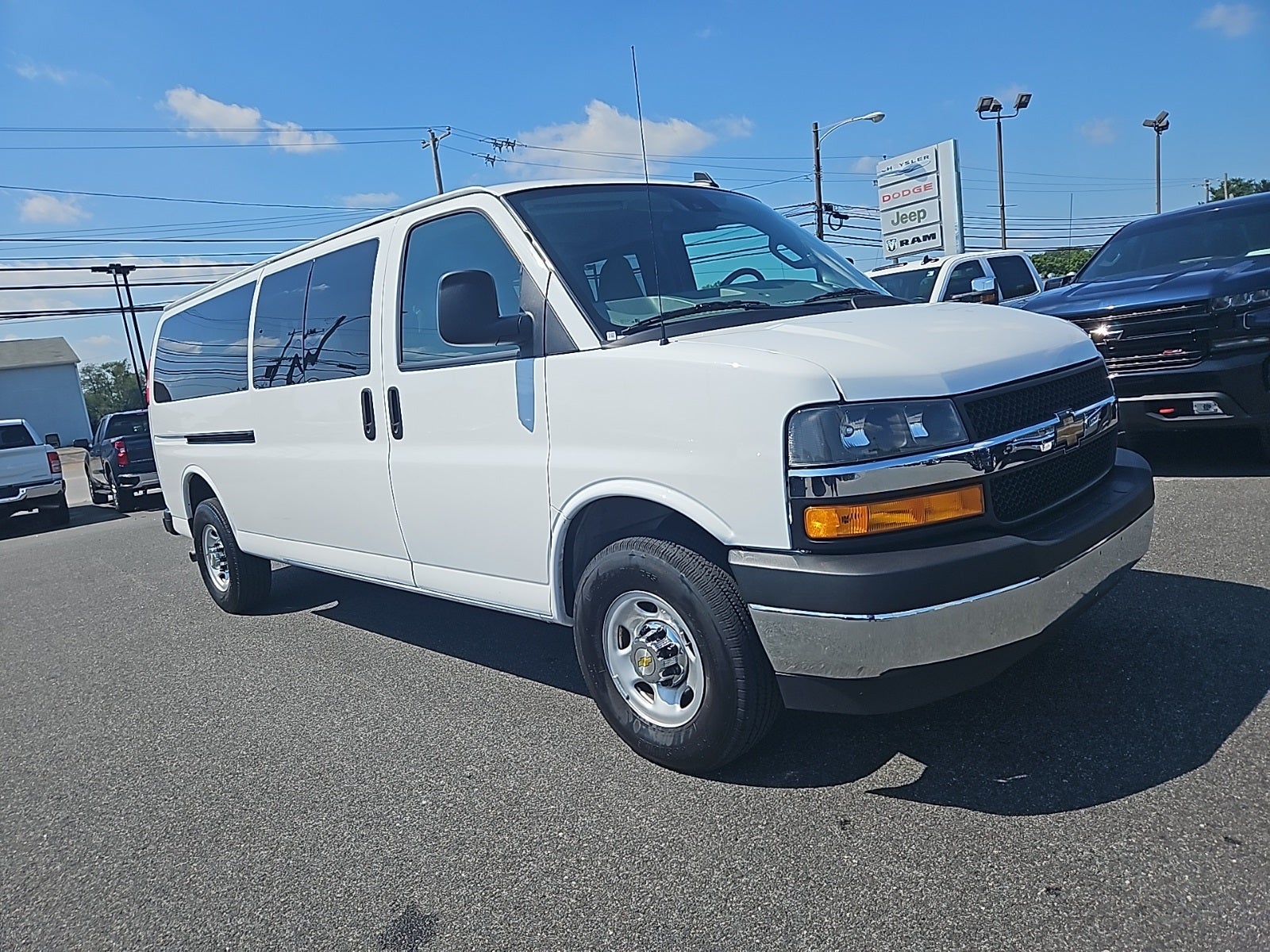 2024 Chevrolet Express Passenger RWD 3500 Extended Wheelbase LT