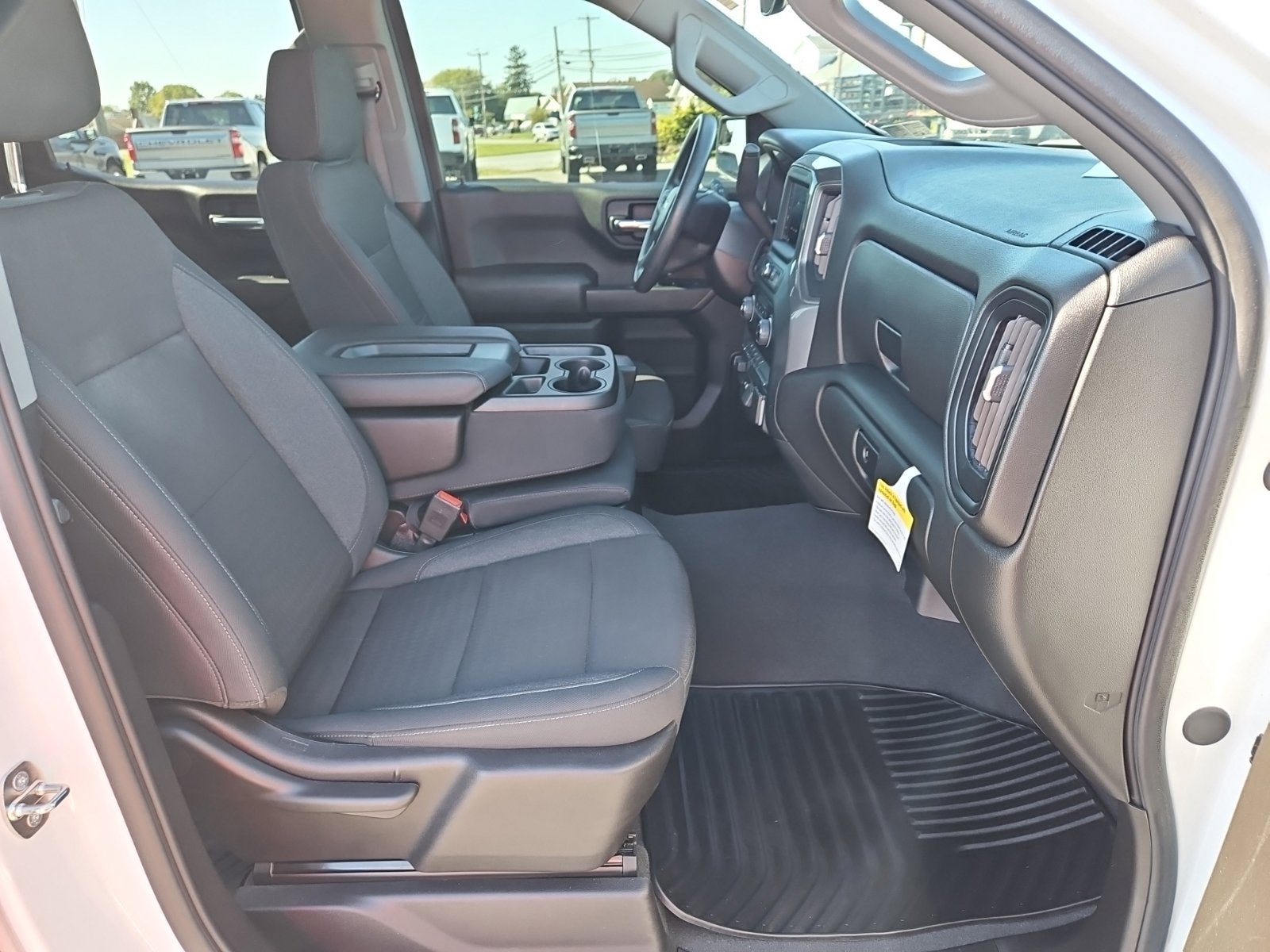 2024 Chevrolet Silverado 1500 4WD Crew Cab Short Bed Custom