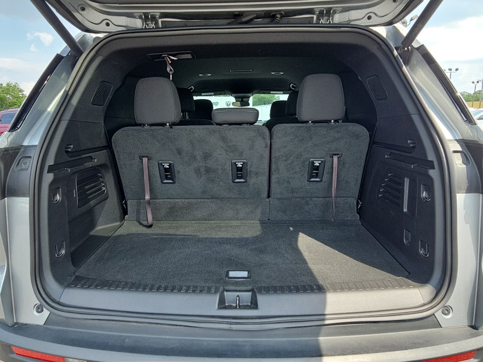 2024 Chevrolet Traverse FWD LT