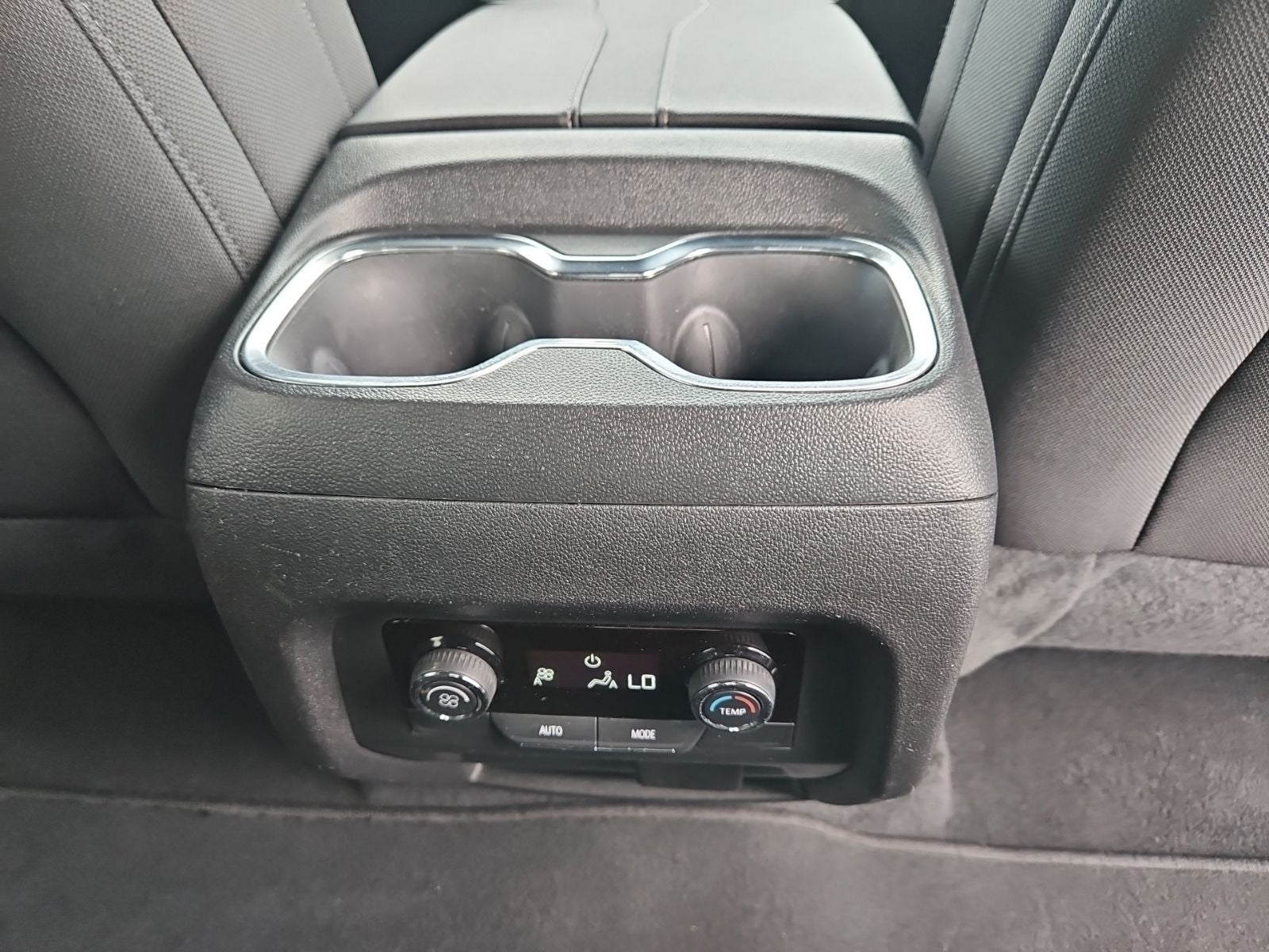 2024 Chevrolet Traverse FWD LT