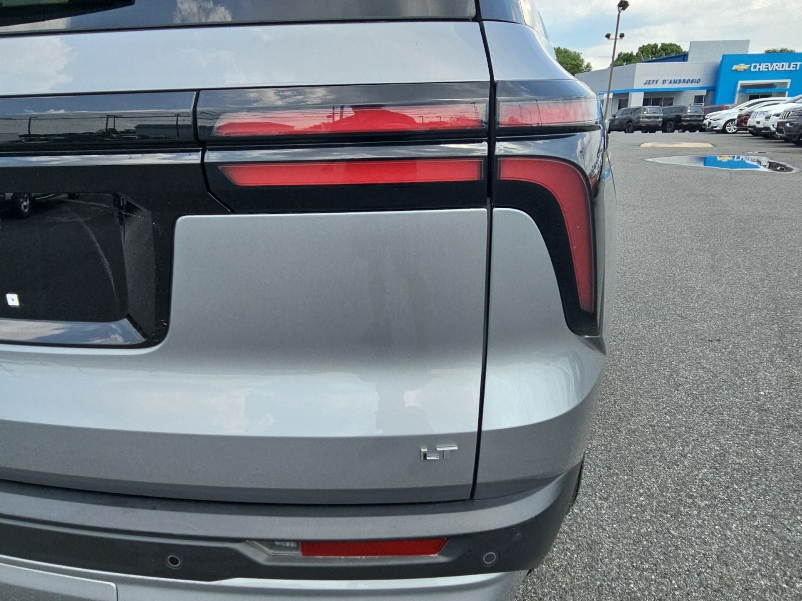 2024 Chevrolet Traverse FWD LT