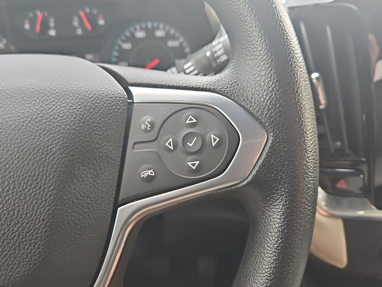 2024 Chevrolet Traverse Limited AWD LS