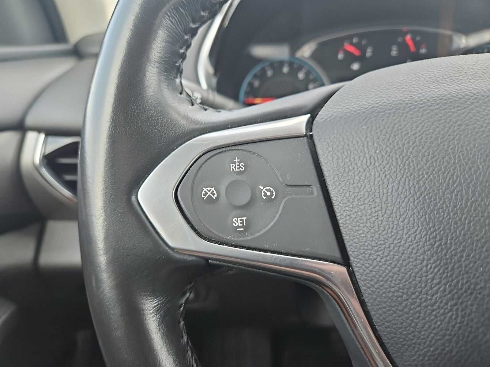 2020 Chevrolet Traverse AWD LT Cloth