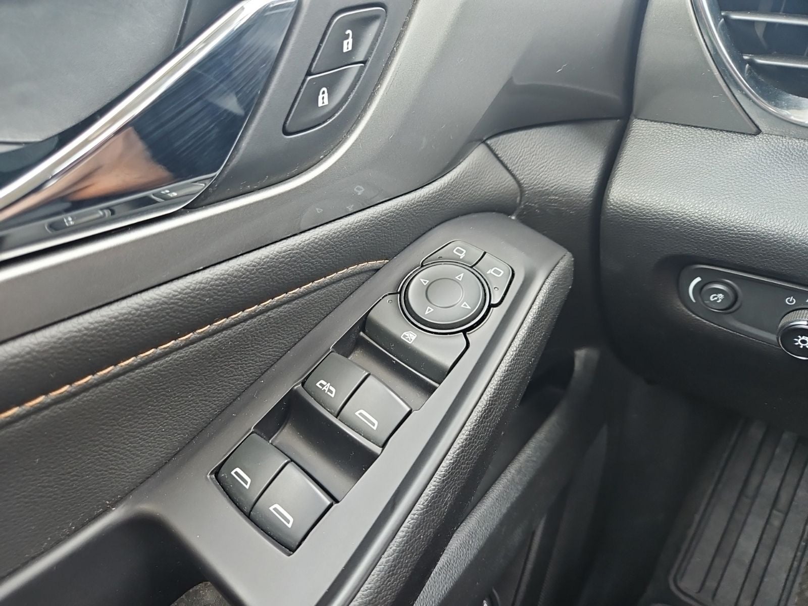 2020 Chevrolet Traverse AWD LT Cloth