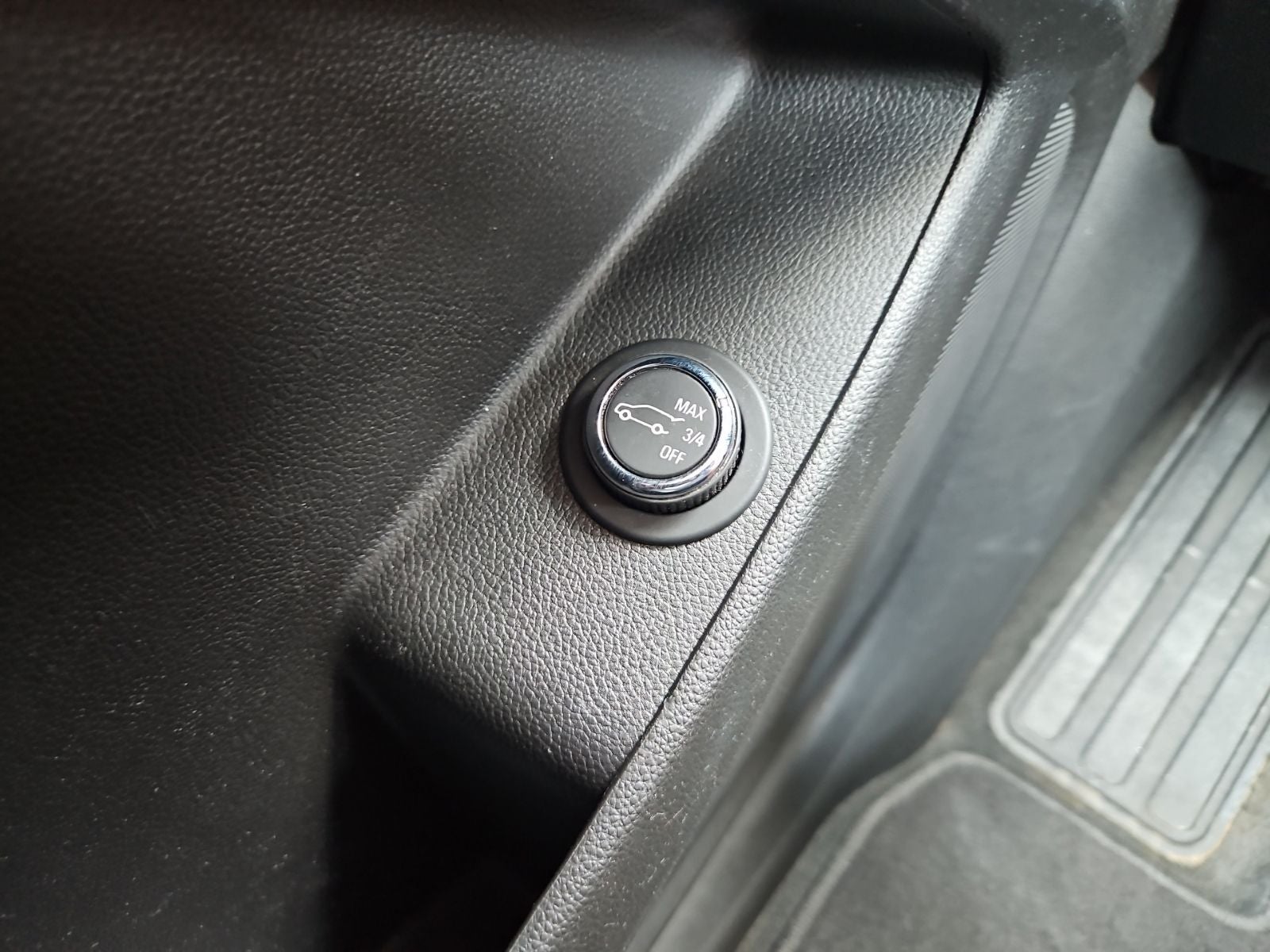 2020 Chevrolet Traverse AWD LT Cloth