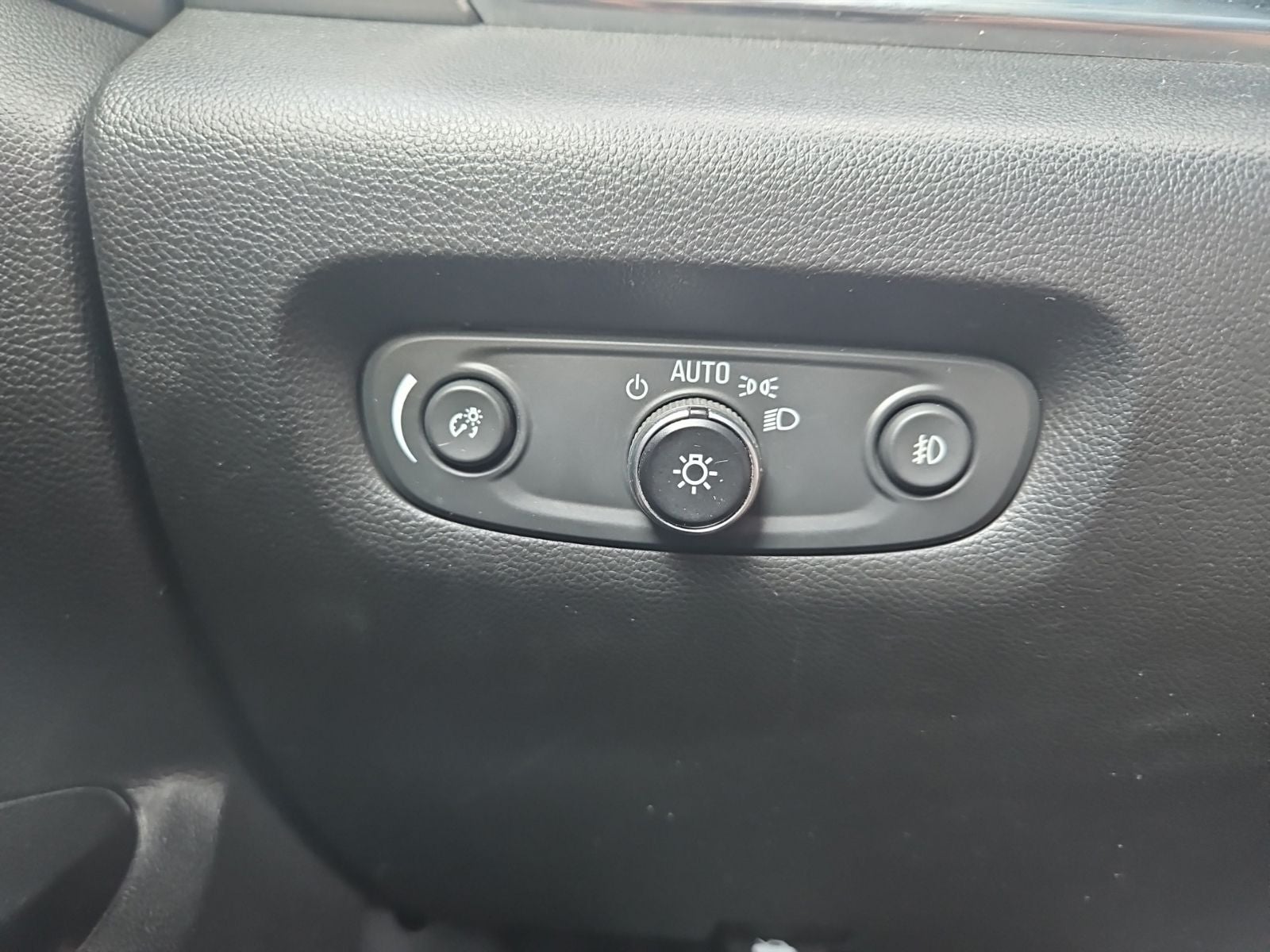2020 Chevrolet Traverse AWD LT Cloth