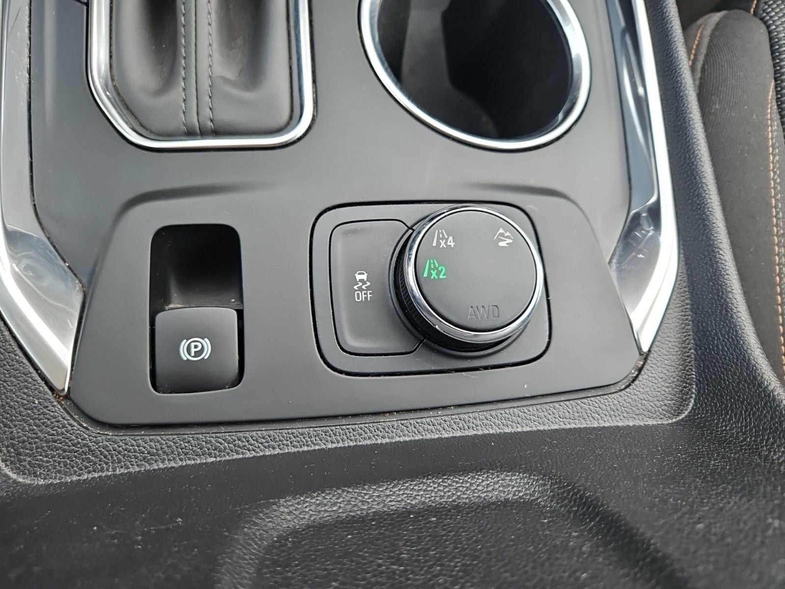 2020 Chevrolet Traverse AWD LT Cloth