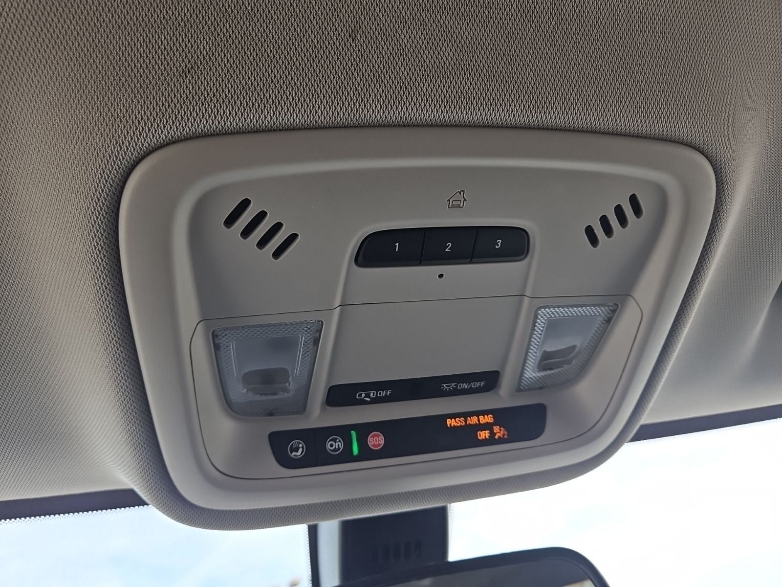 2020 Chevrolet Traverse AWD LT Cloth