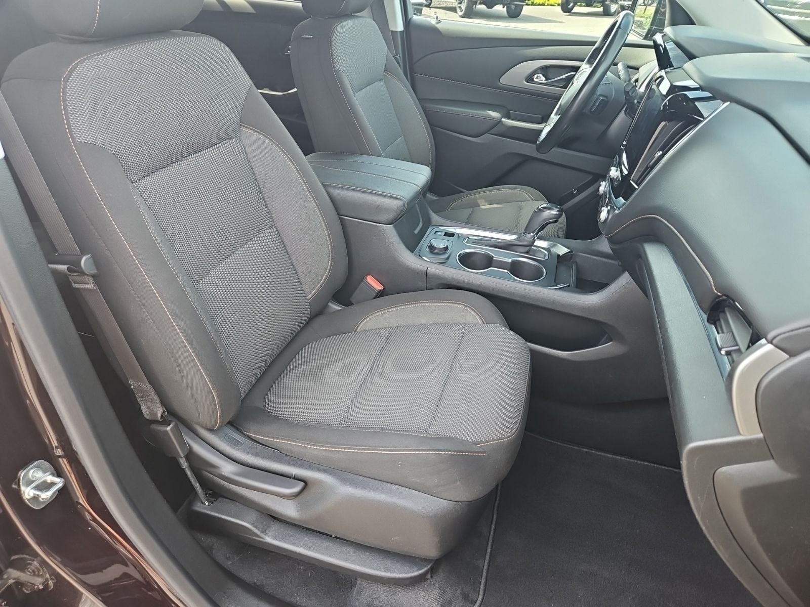 2020 Chevrolet Traverse AWD LT Cloth