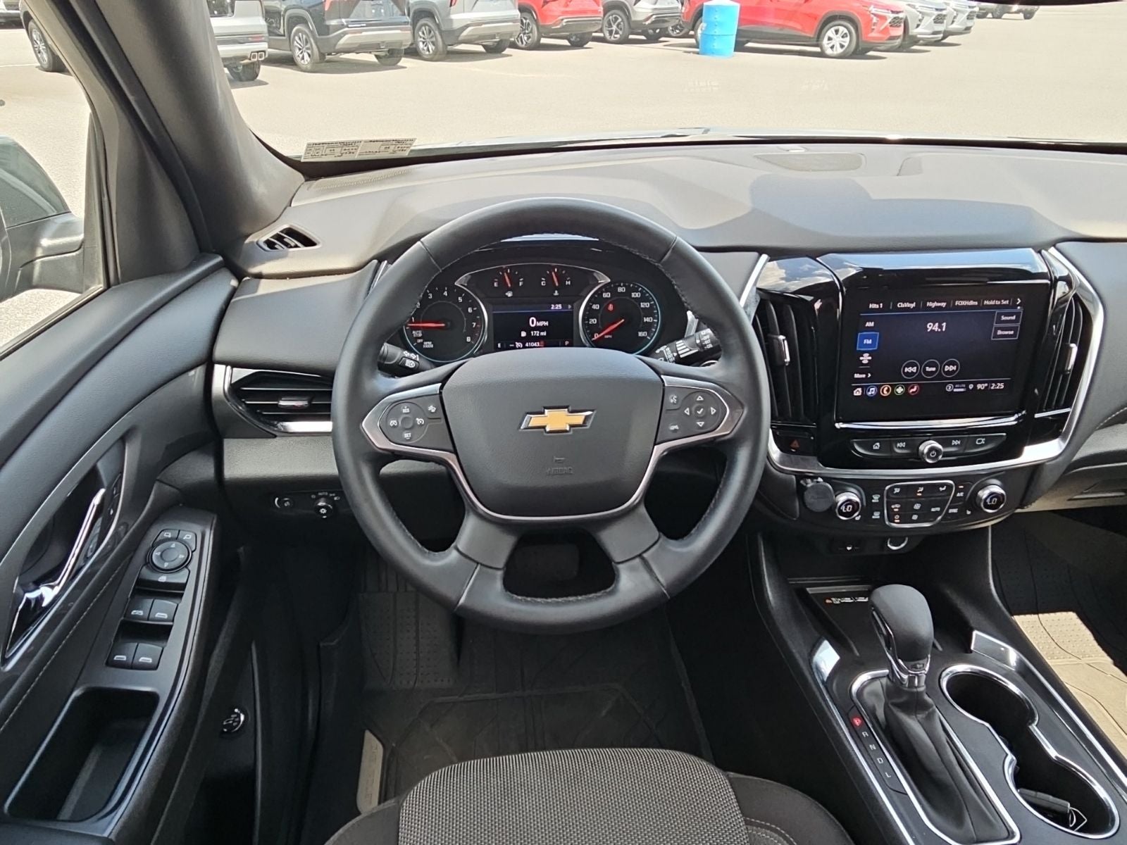 2023 Chevrolet Traverse AWD LT Cloth