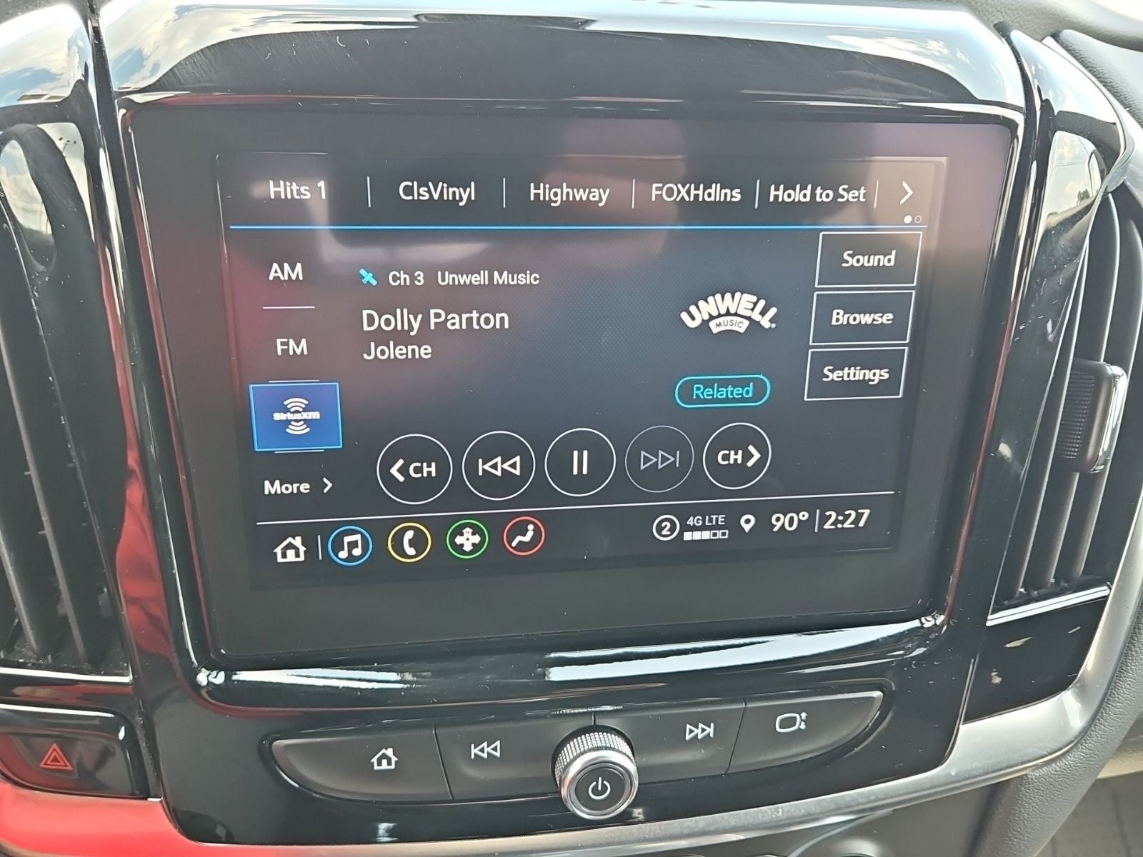 2023 Chevrolet Traverse AWD LT Cloth
