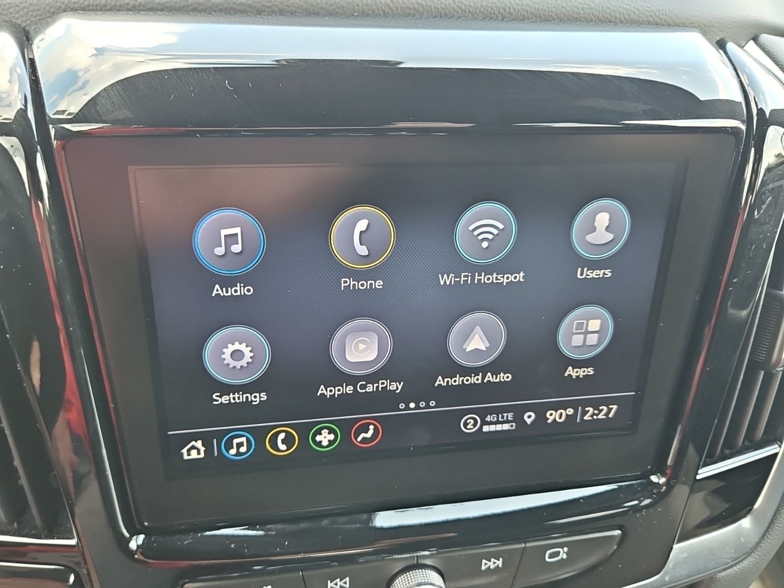 2023 Chevrolet Traverse AWD LT Cloth