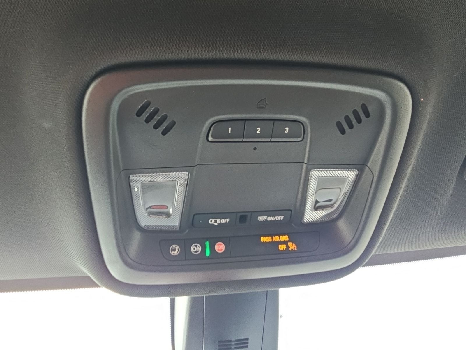 2023 Chevrolet Traverse AWD LT Cloth