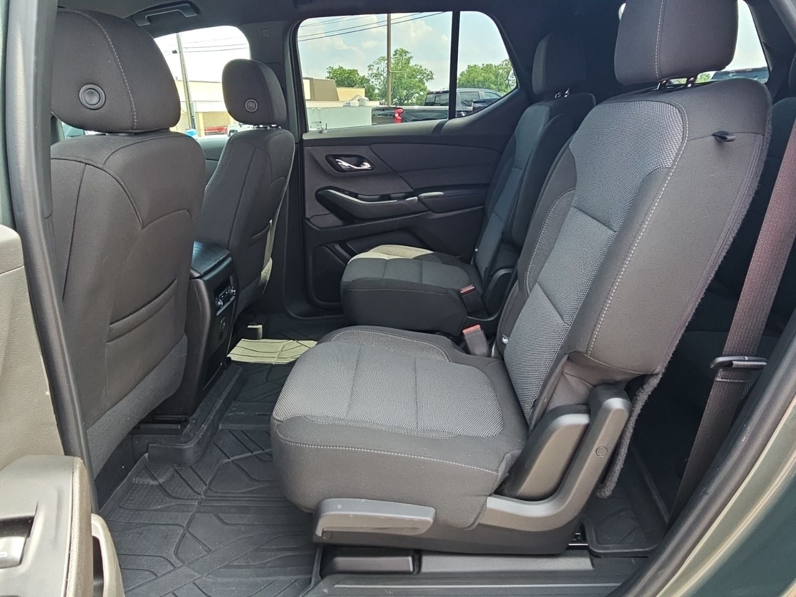 2023 Chevrolet Traverse AWD LT Cloth