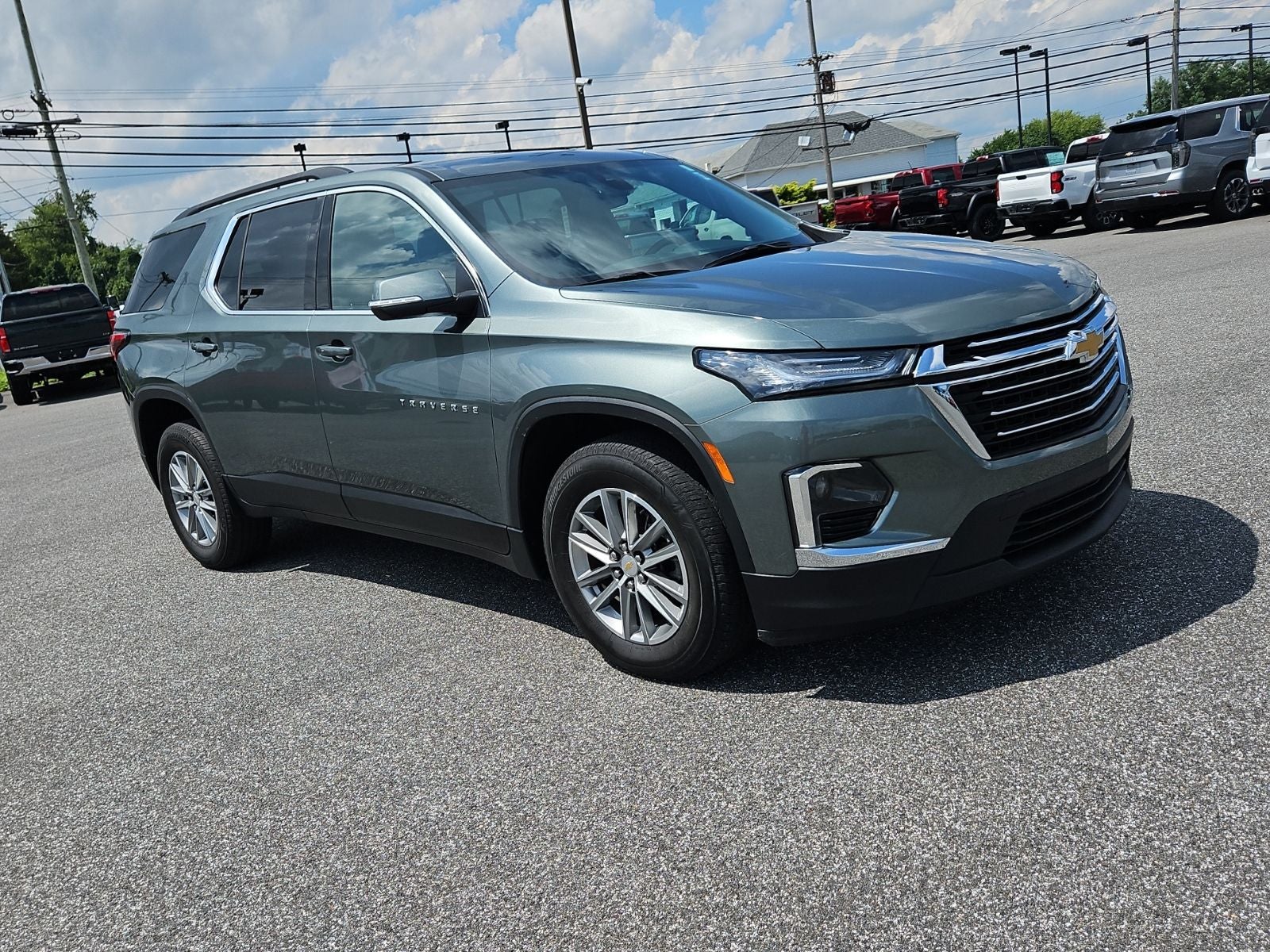 2023 Chevrolet Traverse AWD LT Cloth