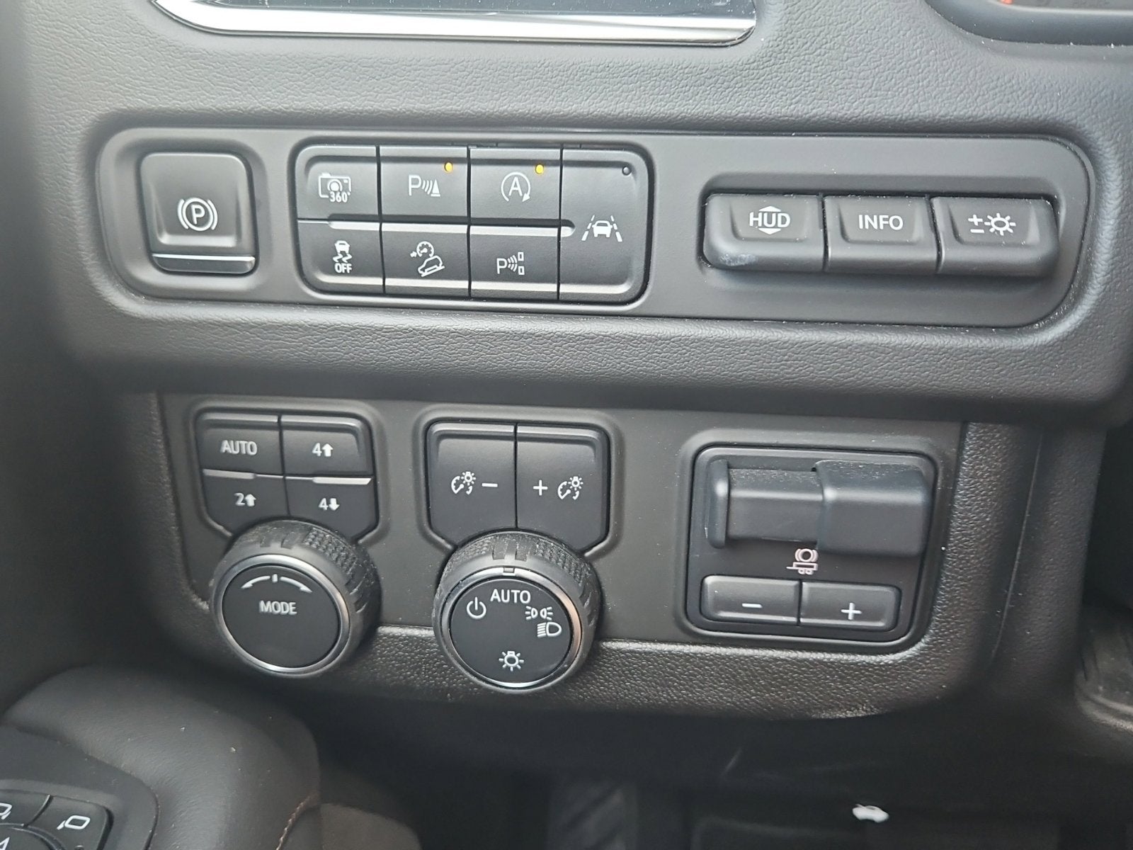 2023 Chevrolet Tahoe 4WD High Country