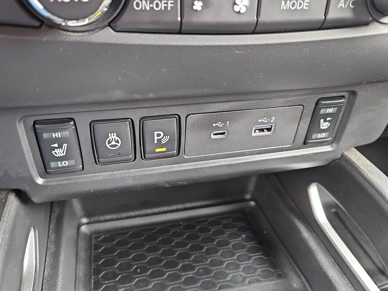 2024 Nissan Frontier Crew Cab Long Bed SV 4x4