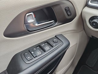 2022 Chrysler Pacifica Touring L in Downingtown, PA - Jeff D'Ambrosio Auto Group