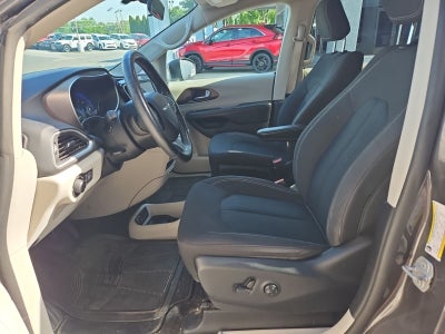 2020 Chrysler Voyager LX