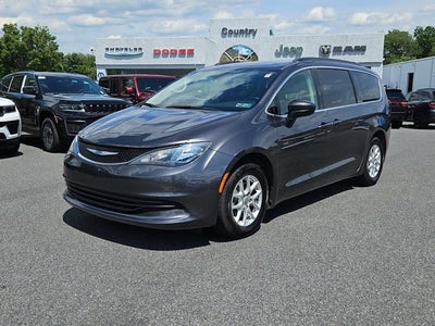 2020 Chrysler Voyager LX