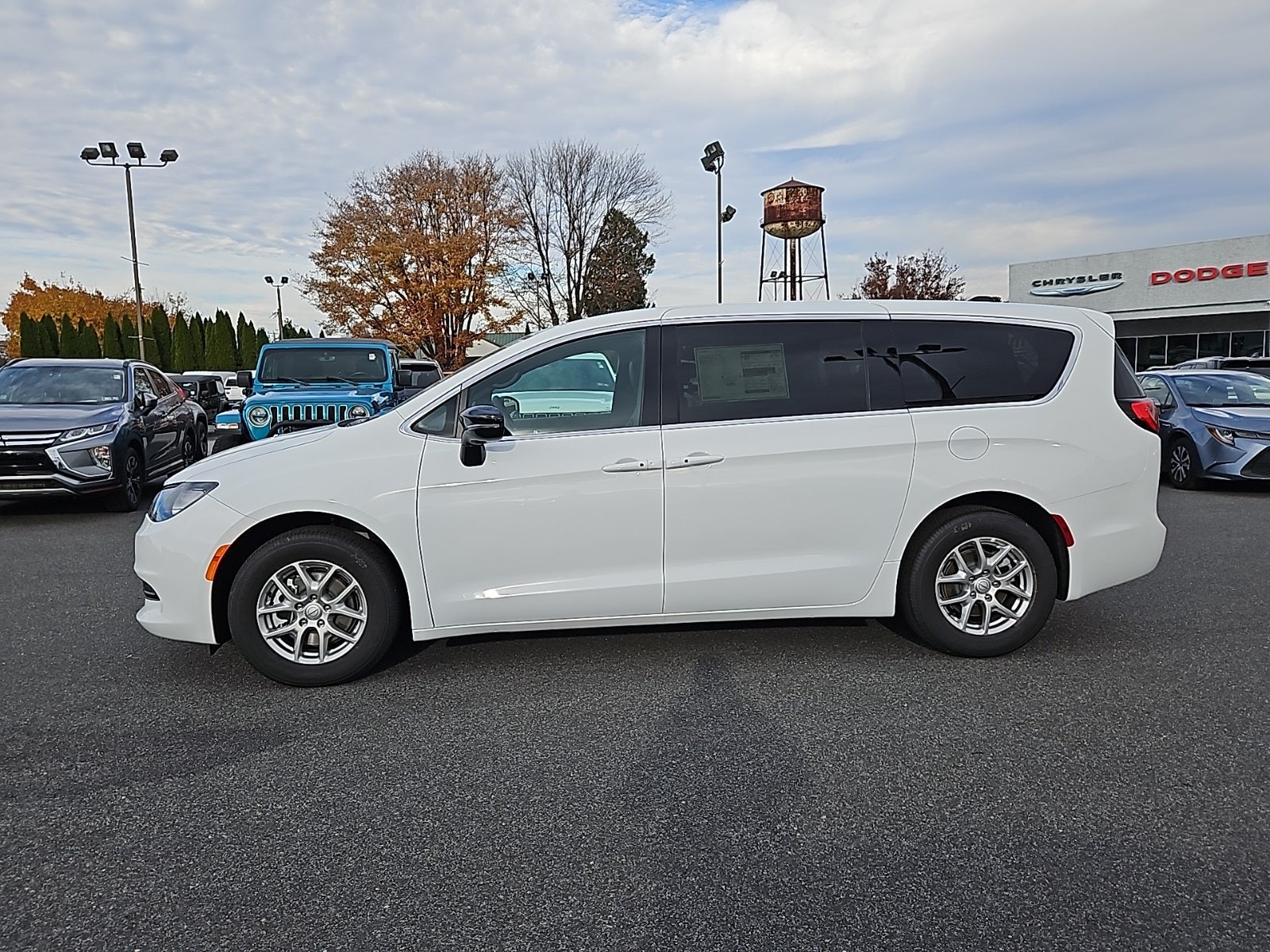 2026 Chrysler Voyager VOYAGER LX