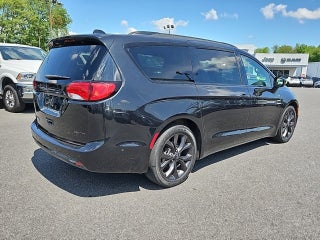 2018 Chrysler Pacifica Limited in Downingtown, PA - Jeff D'Ambrosio Auto Group