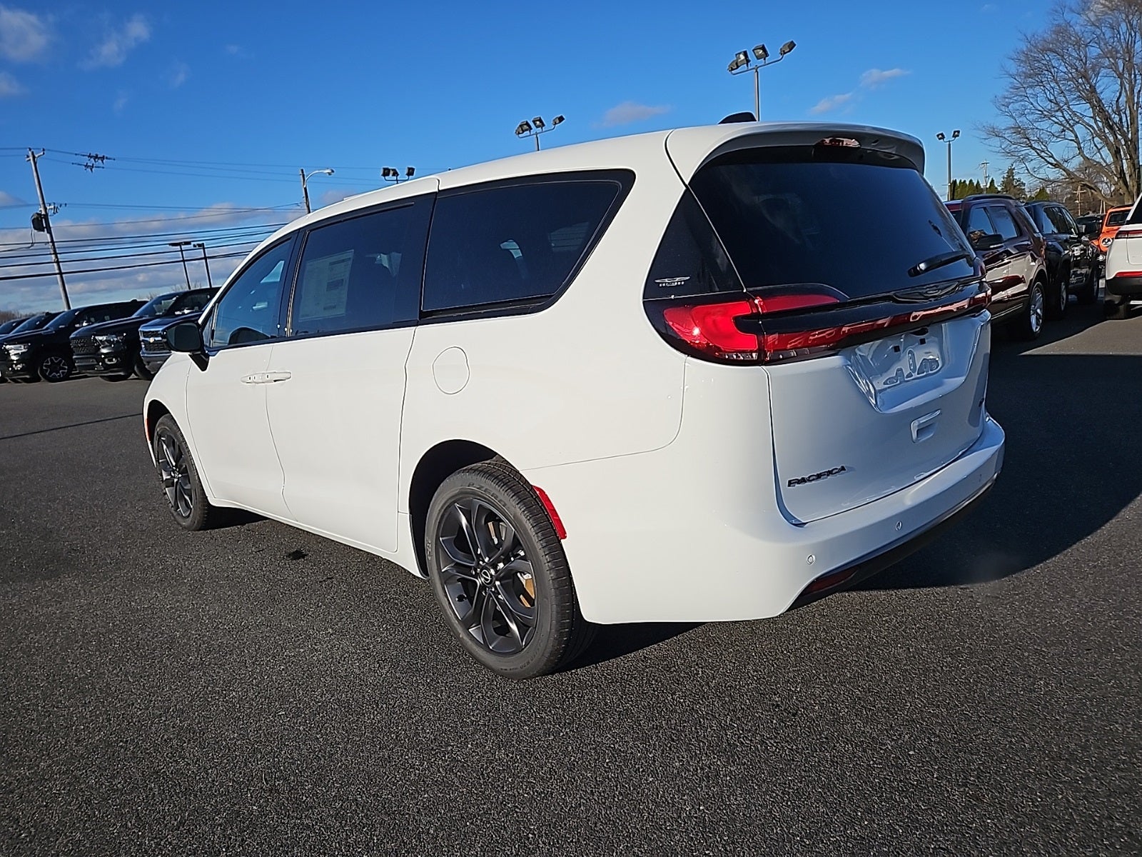 2026 Chrysler Pacifica PACIFICA SELECT AWD