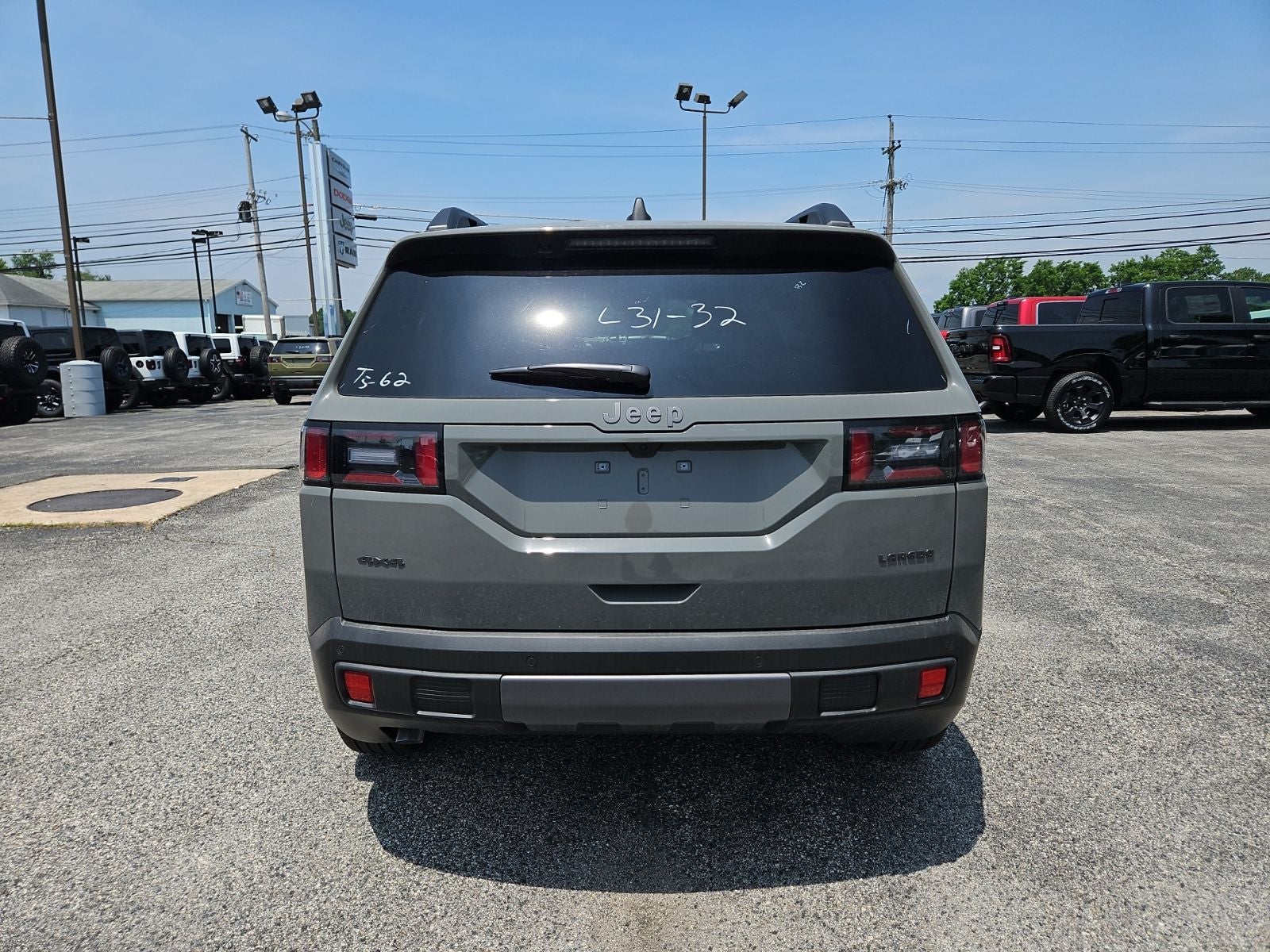 2026 Jeep Cherokee CHEROKEE LAREDO 4X4