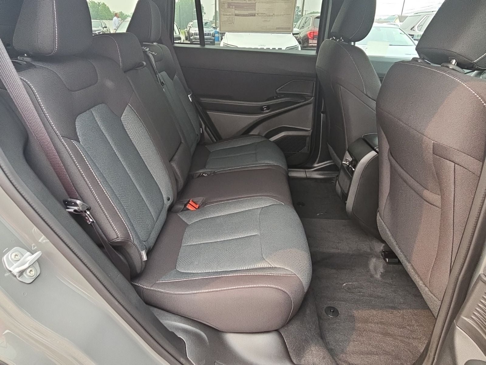 2026 Jeep Cherokee CHEROKEE LAREDO 4X4