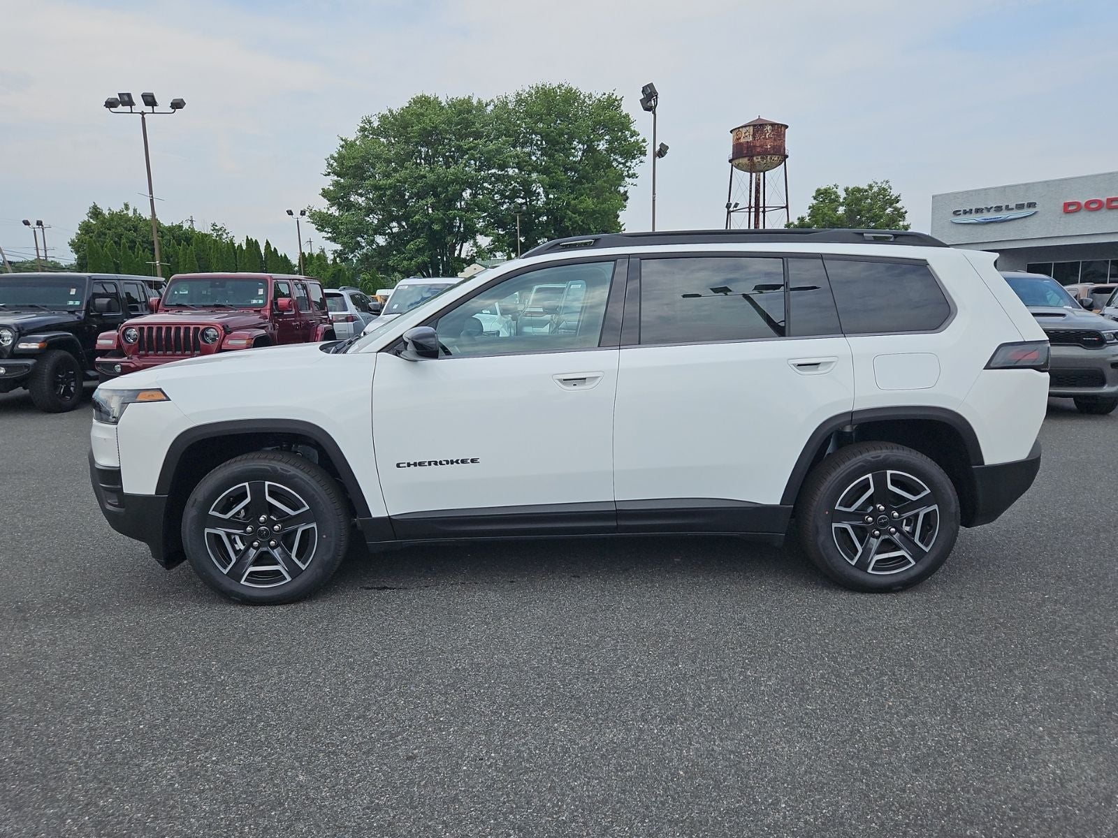 2026 Jeep Cherokee CHEROKEE LAREDO 4X4