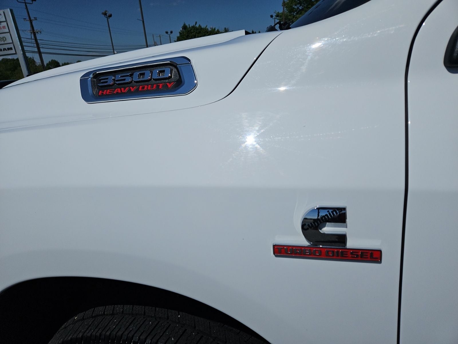 2022 RAM 3500 Tradesman Crew Cab 4x2 8' Box