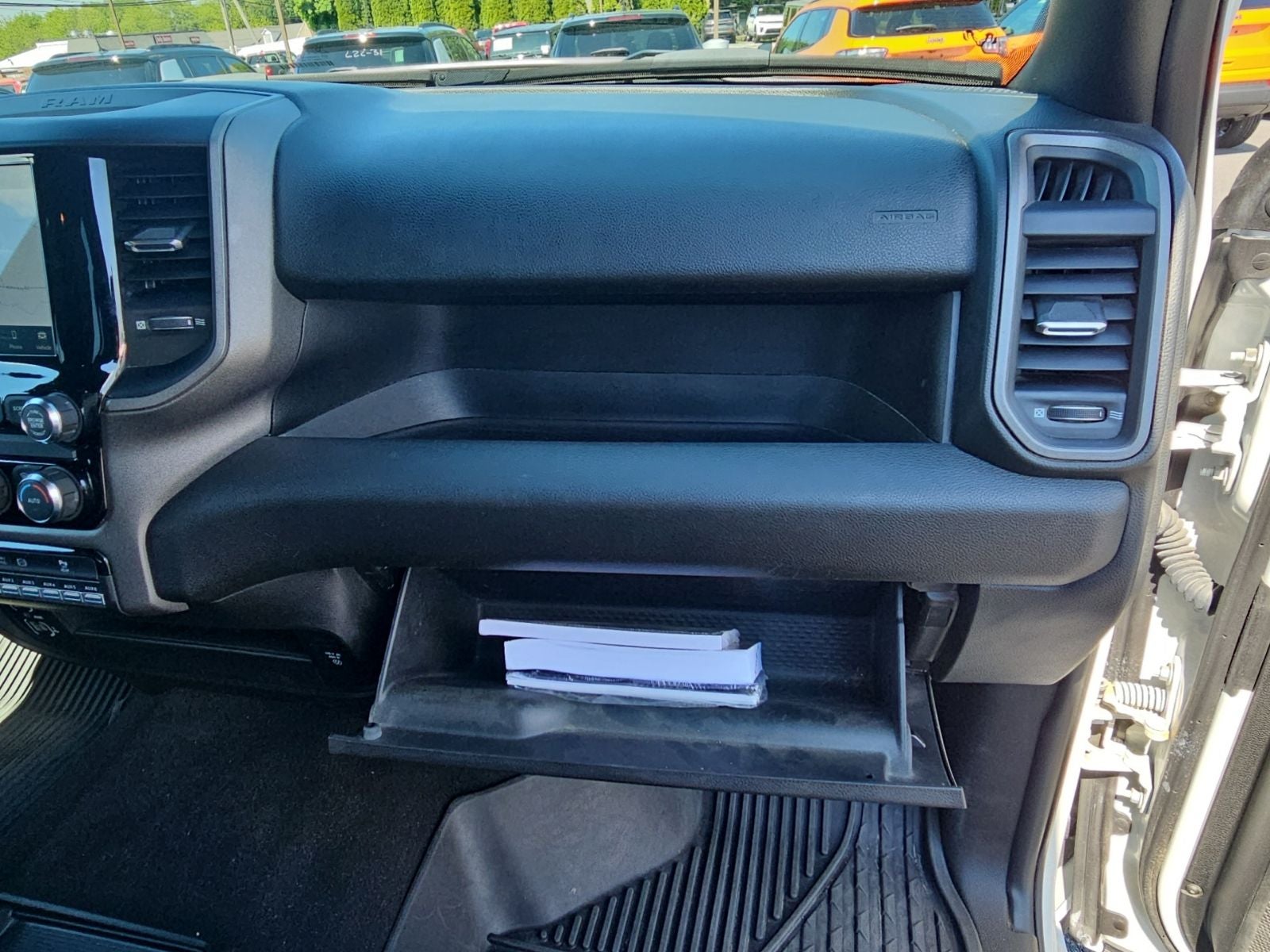 2022 RAM 3500 Tradesman Crew Cab 4x2 8' Box
