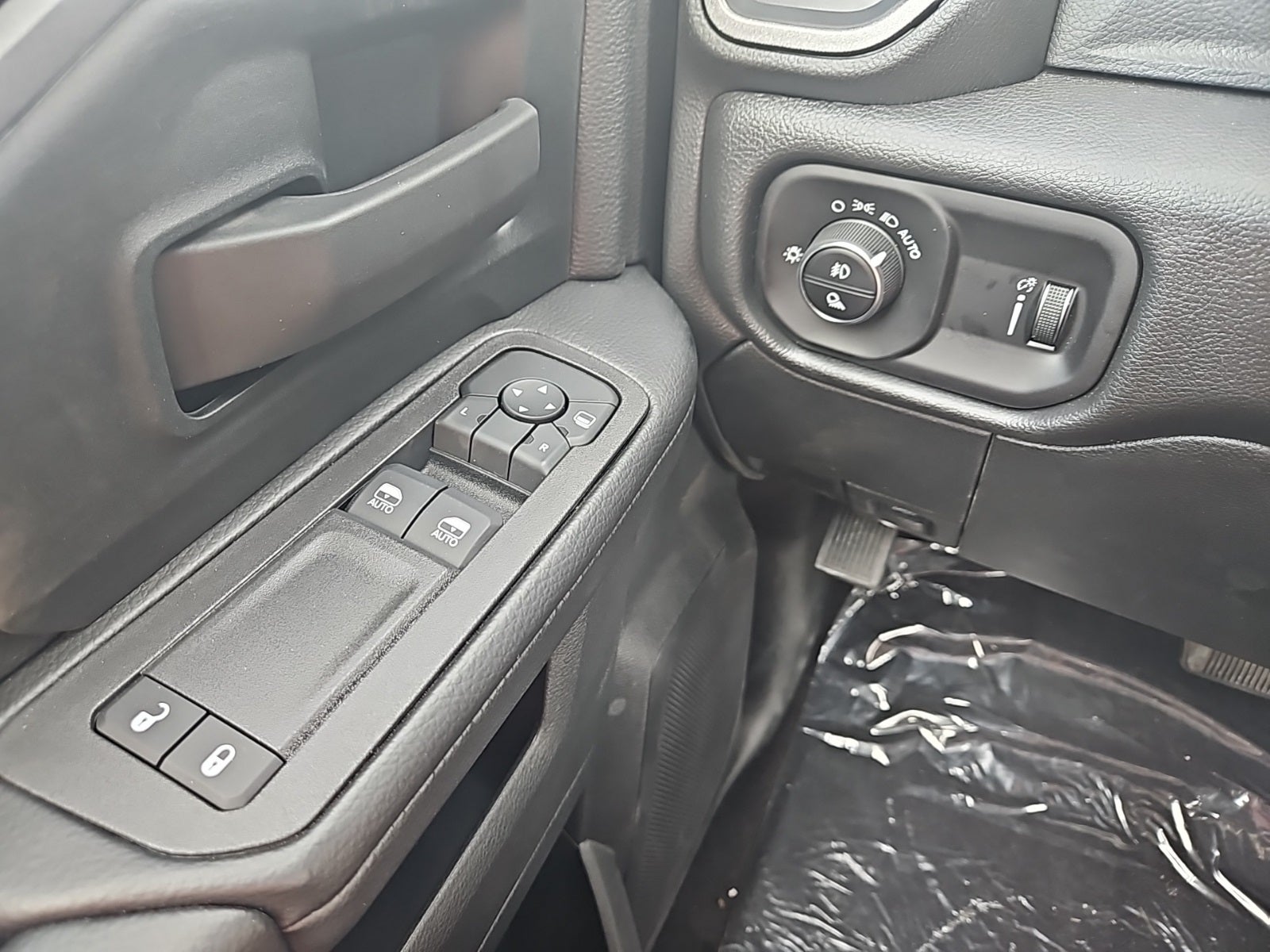 2026 RAM Ram 2500 RAM 2500 TRADESMAN REGULAR CAB 4X4 8' BOX