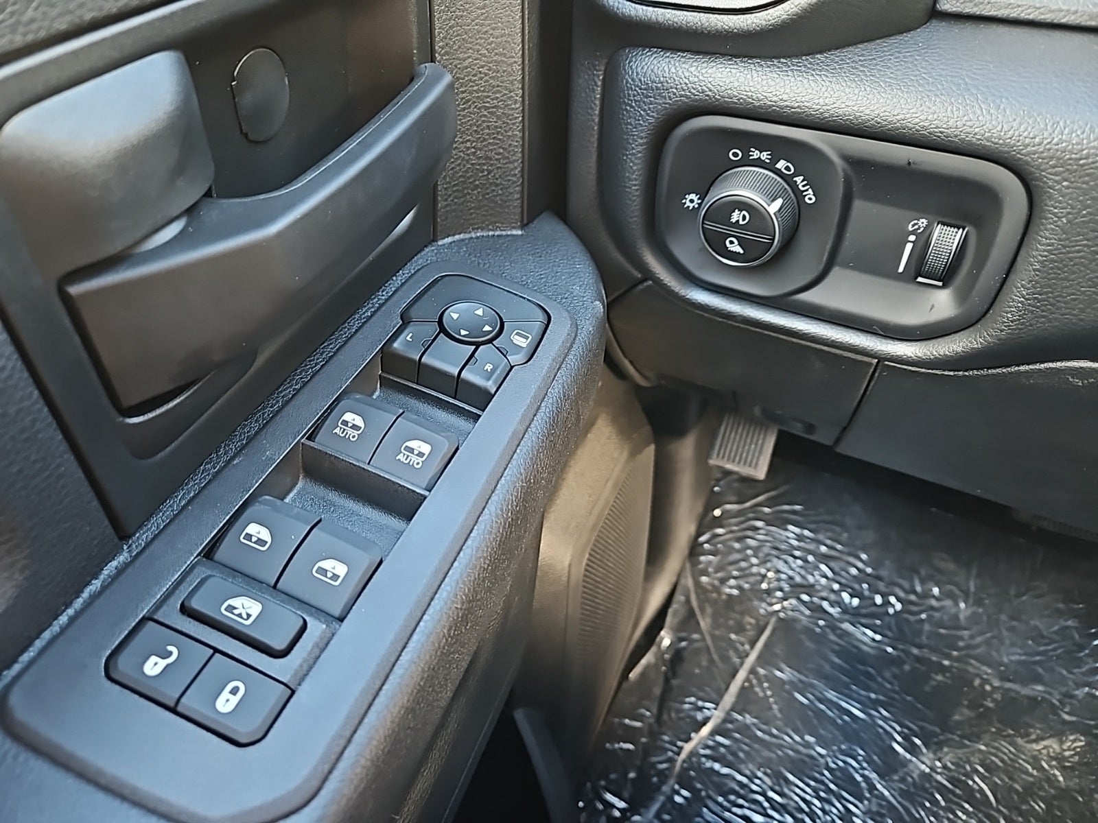 2026 RAM Ram 2500 RAM 2500 TRADESMAN CREW CAB 4X4 6'4' BOX